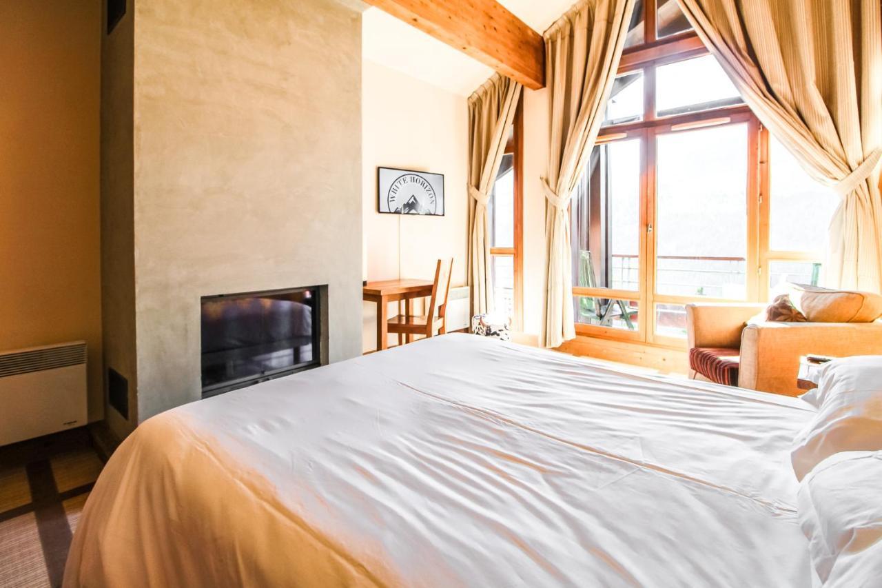 Exceptional 3 Bed Penthouse With Fireplace And Stunning Views Флен Екстериор снимка