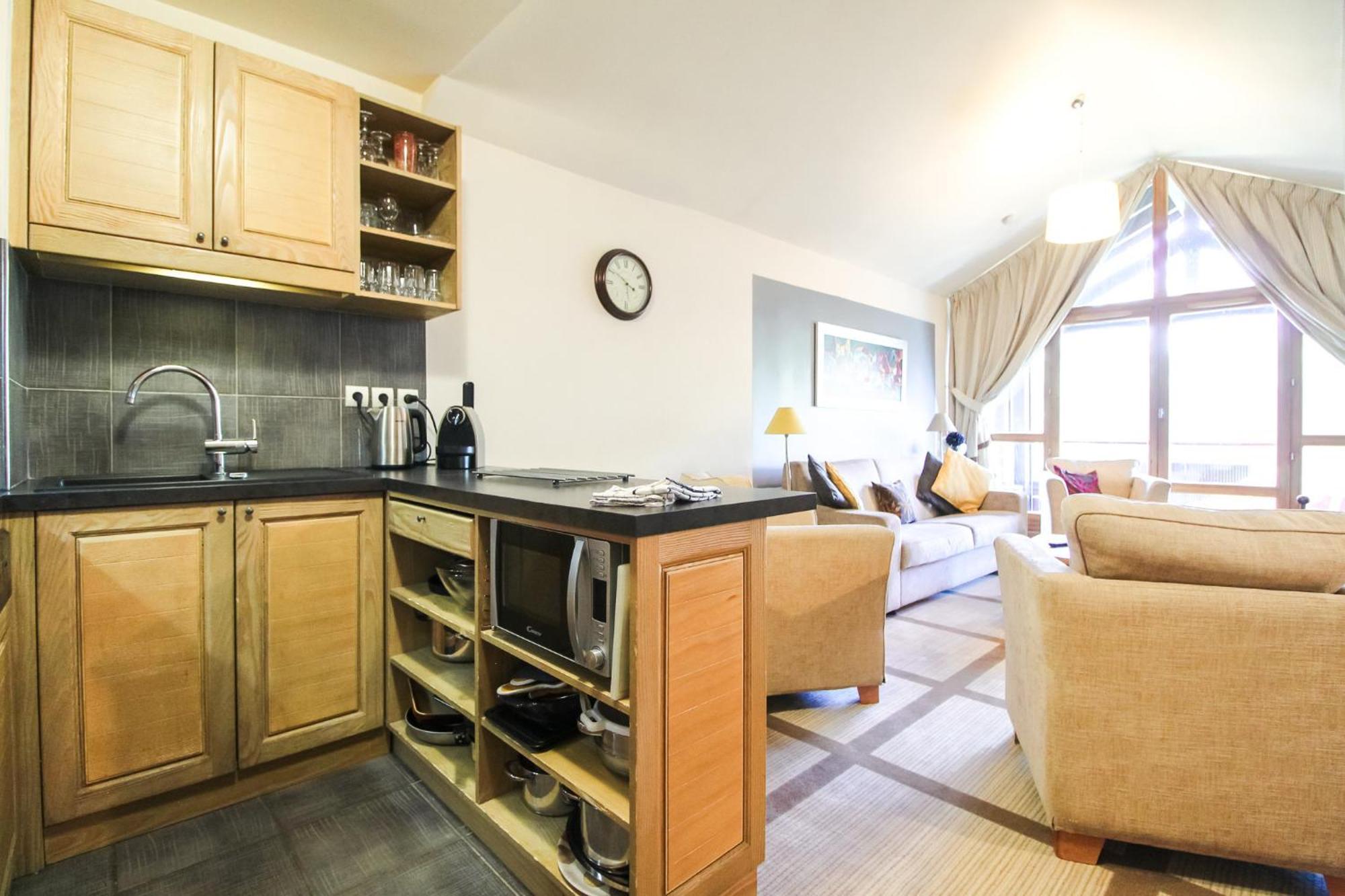 Exceptional 3 Bed Penthouse With Fireplace And Stunning Views Флен Екстериор снимка