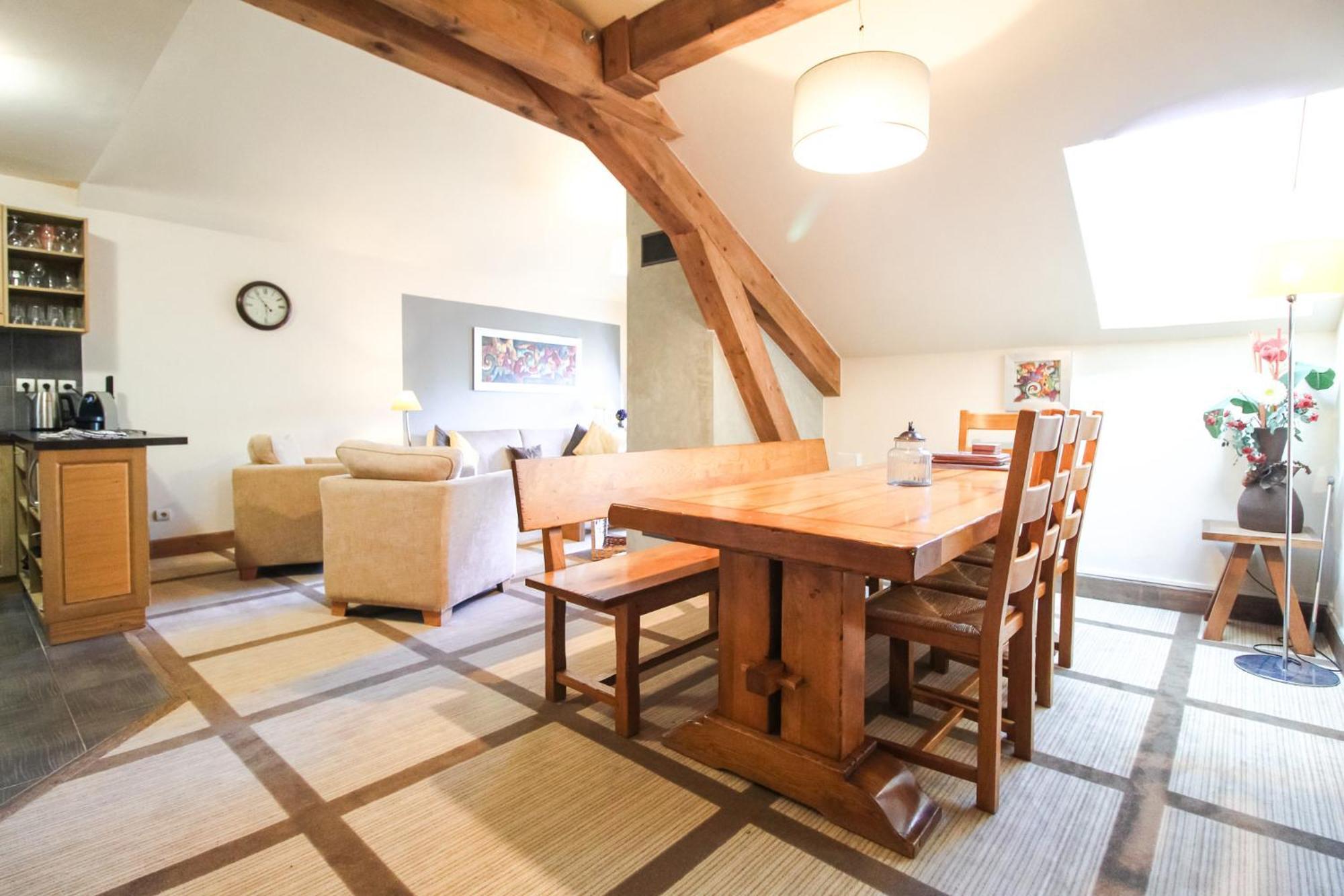Exceptional 3 Bed Penthouse With Fireplace And Stunning Views Флен Екстериор снимка