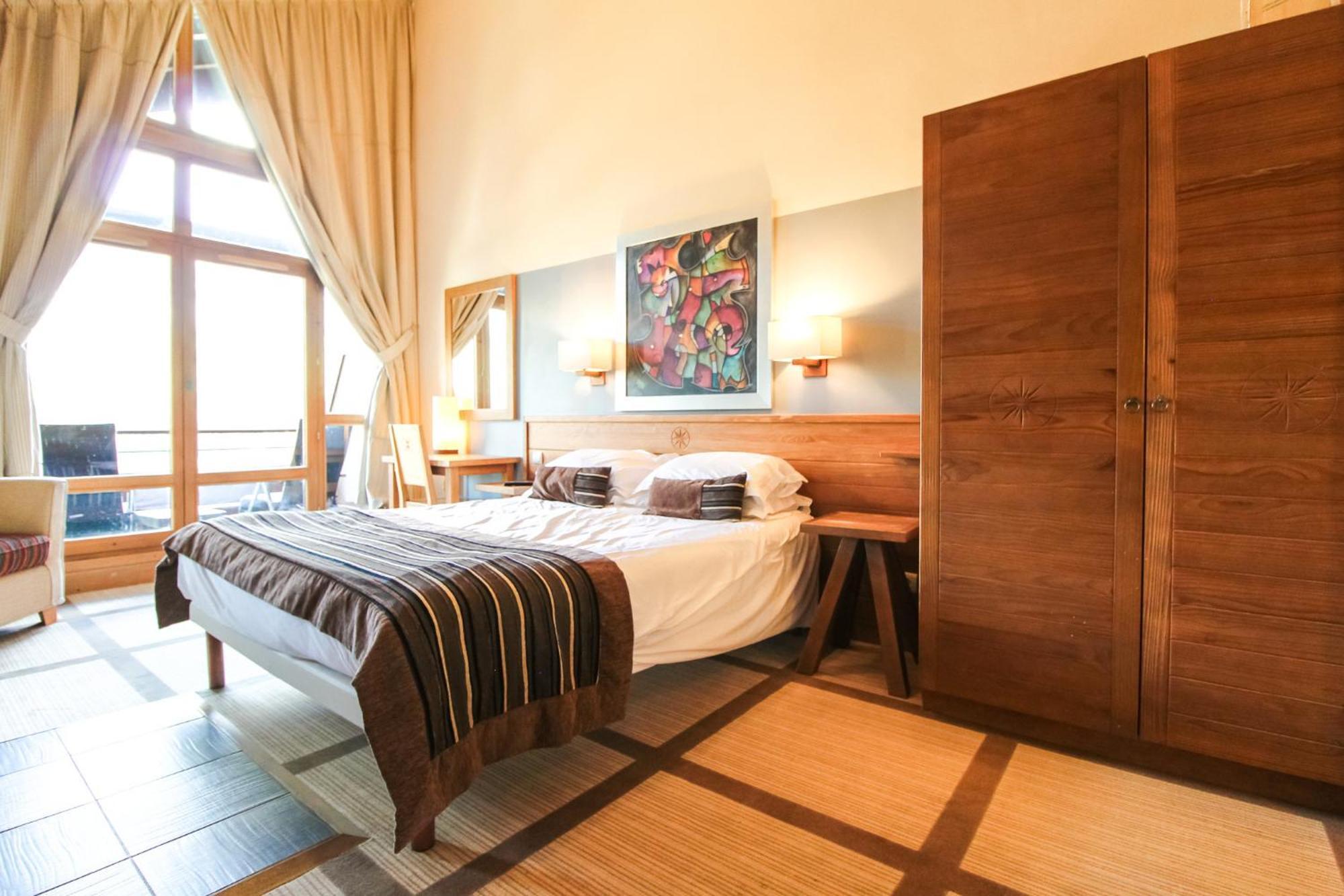 Exceptional 3 Bed Penthouse With Fireplace And Stunning Views Флен Екстериор снимка