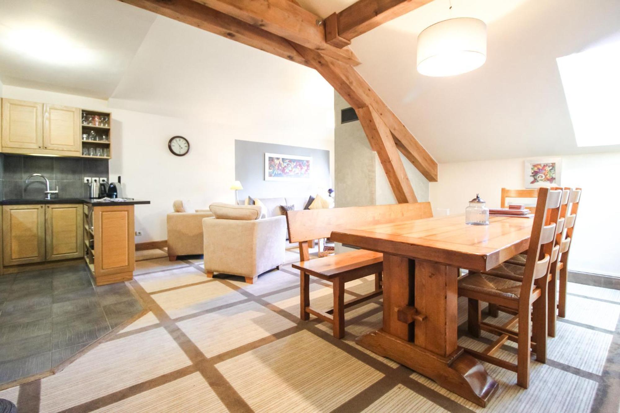 Exceptional 3 Bed Penthouse With Fireplace And Stunning Views Флен Екстериор снимка