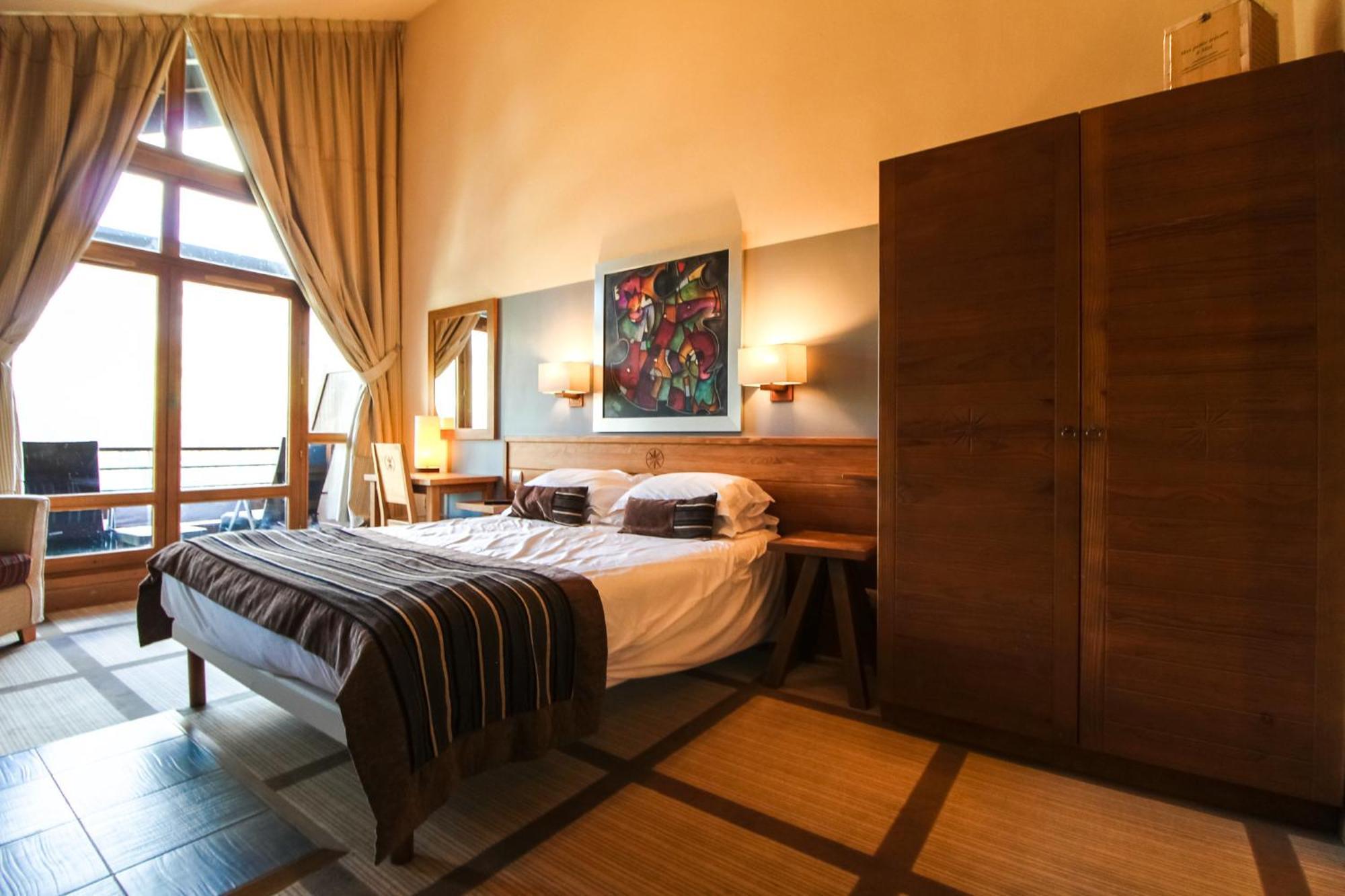 Exceptional 3 Bed Penthouse With Fireplace And Stunning Views Флен Екстериор снимка