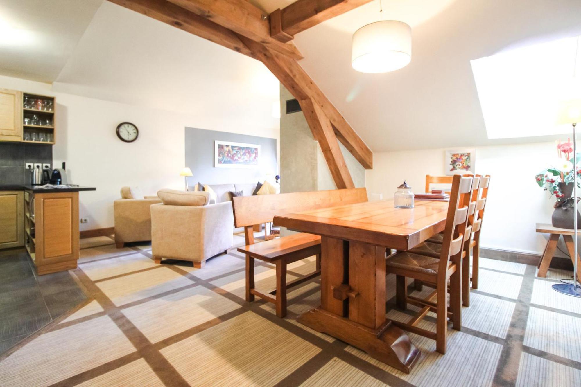 Exceptional 3 Bed Penthouse With Fireplace And Stunning Views Флен Екстериор снимка