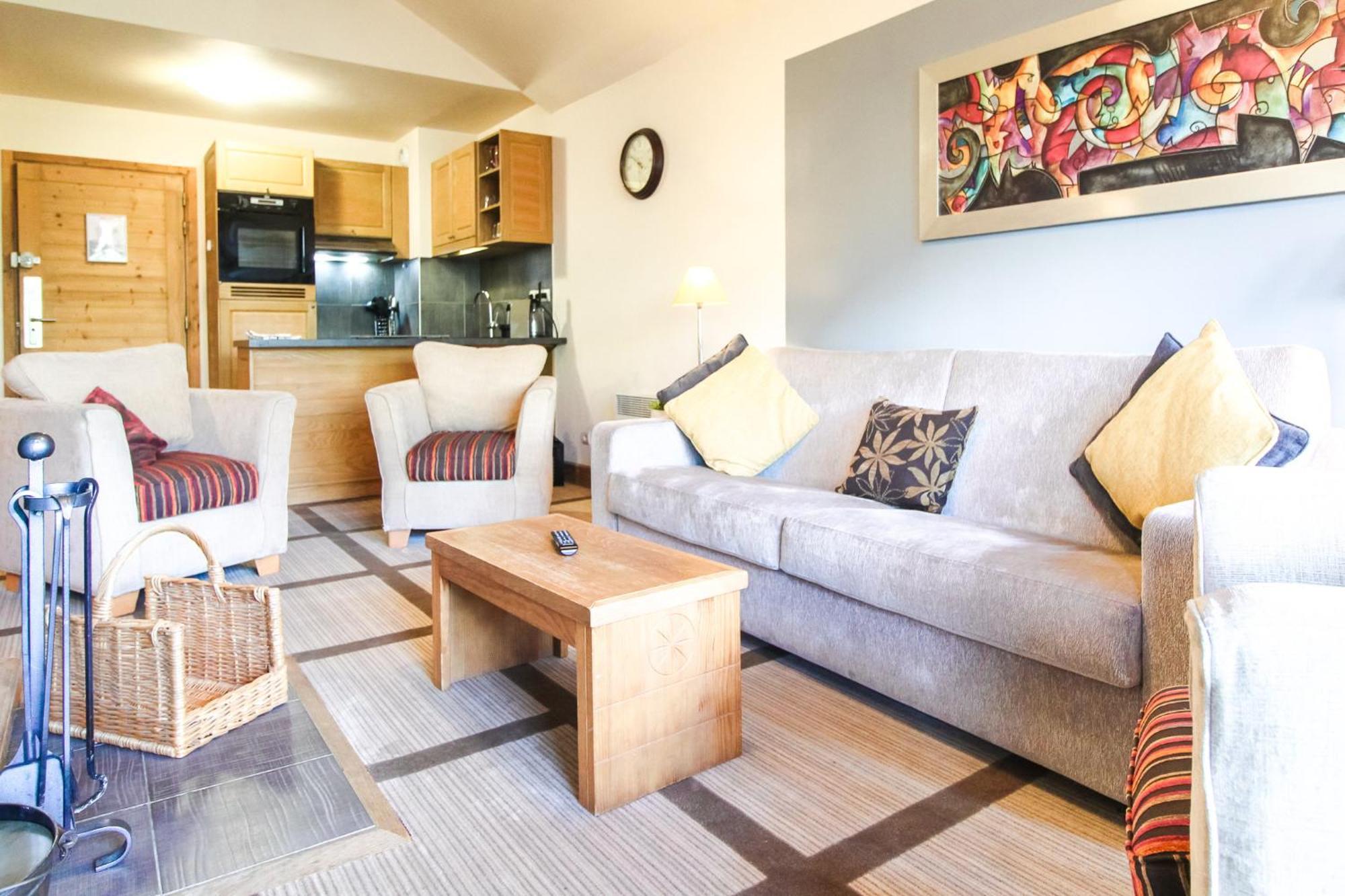 Exceptional 3 Bed Penthouse With Fireplace And Stunning Views Флен Екстериор снимка