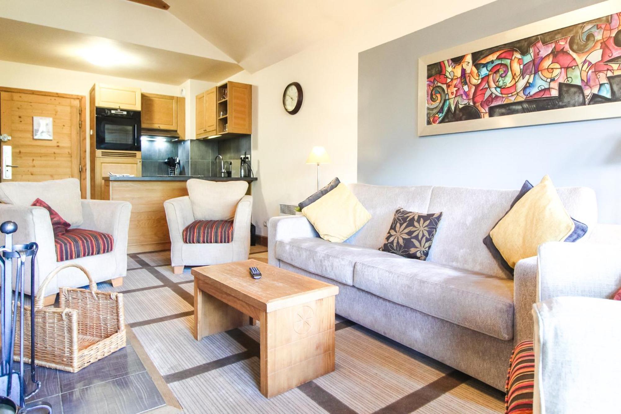 Exceptional 3 Bed Penthouse With Fireplace And Stunning Views Флен Екстериор снимка