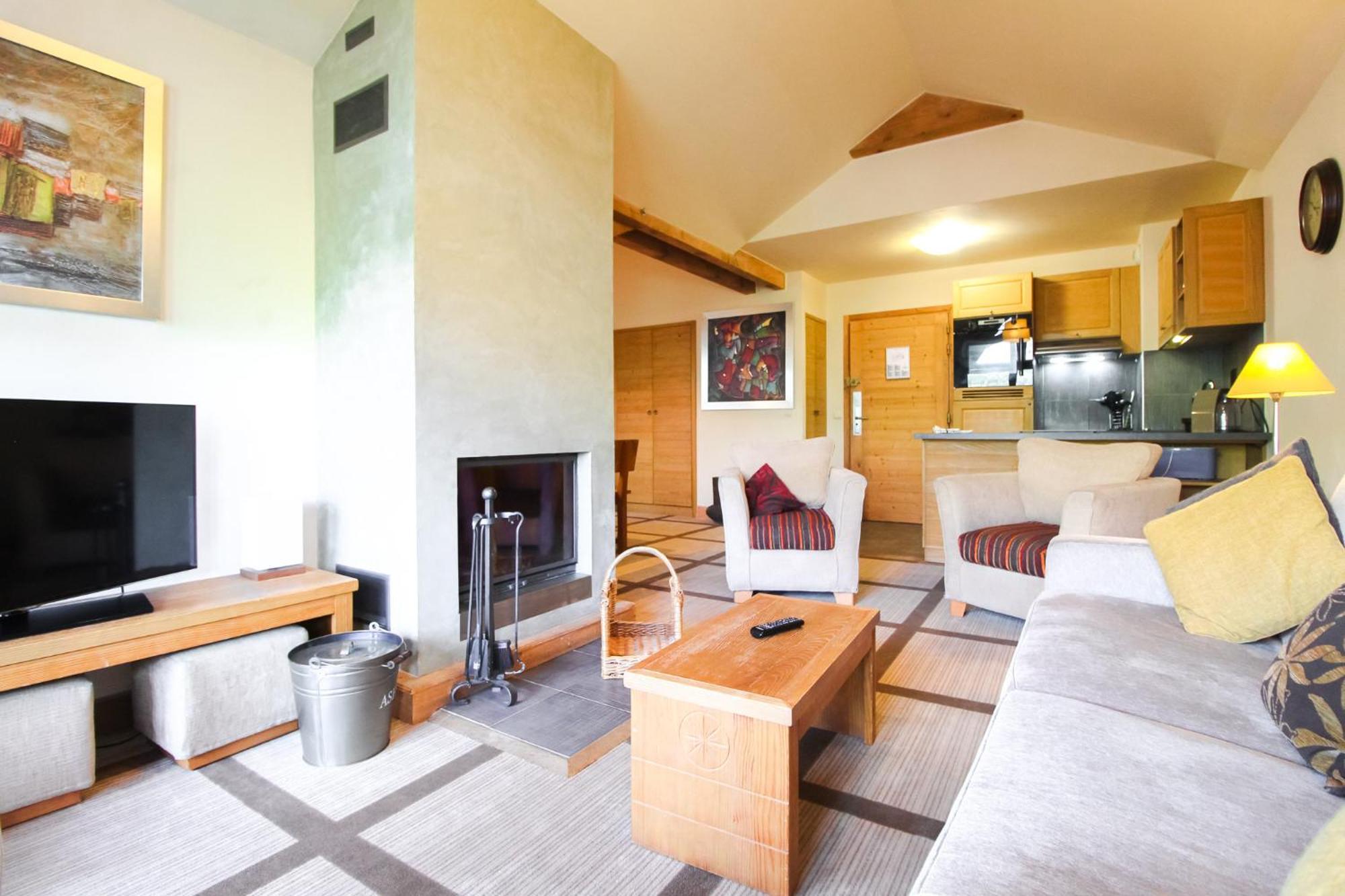 Exceptional 3 Bed Penthouse With Fireplace And Stunning Views Флен Екстериор снимка