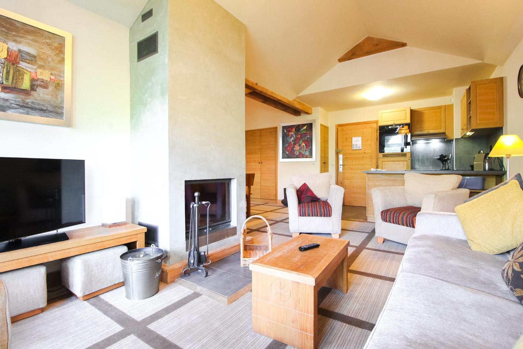 Exceptional 3 Bed Penthouse With Fireplace And Stunning Views Флен Екстериор снимка