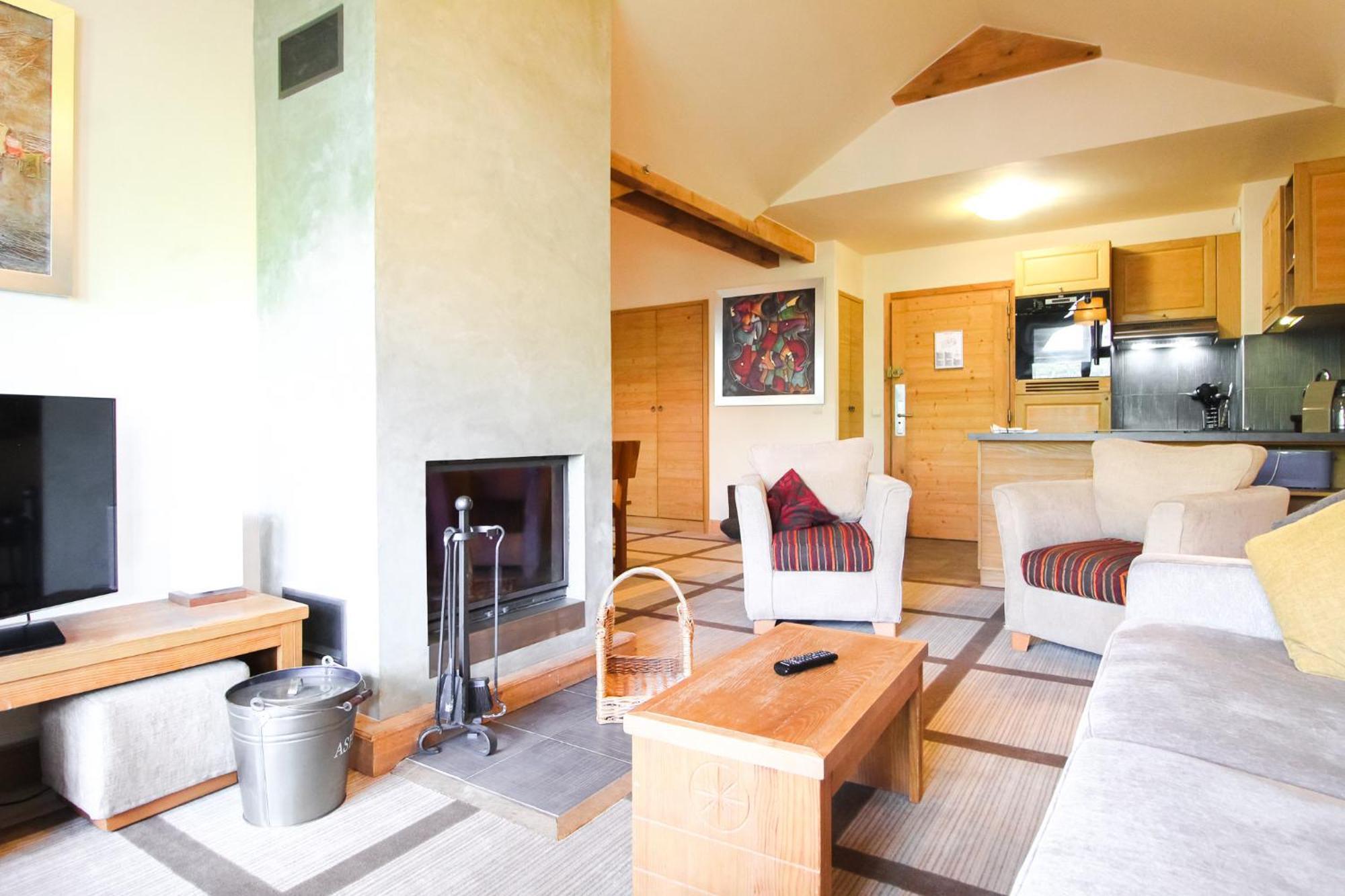 Exceptional 3 Bed Penthouse With Fireplace And Stunning Views Флен Екстериор снимка