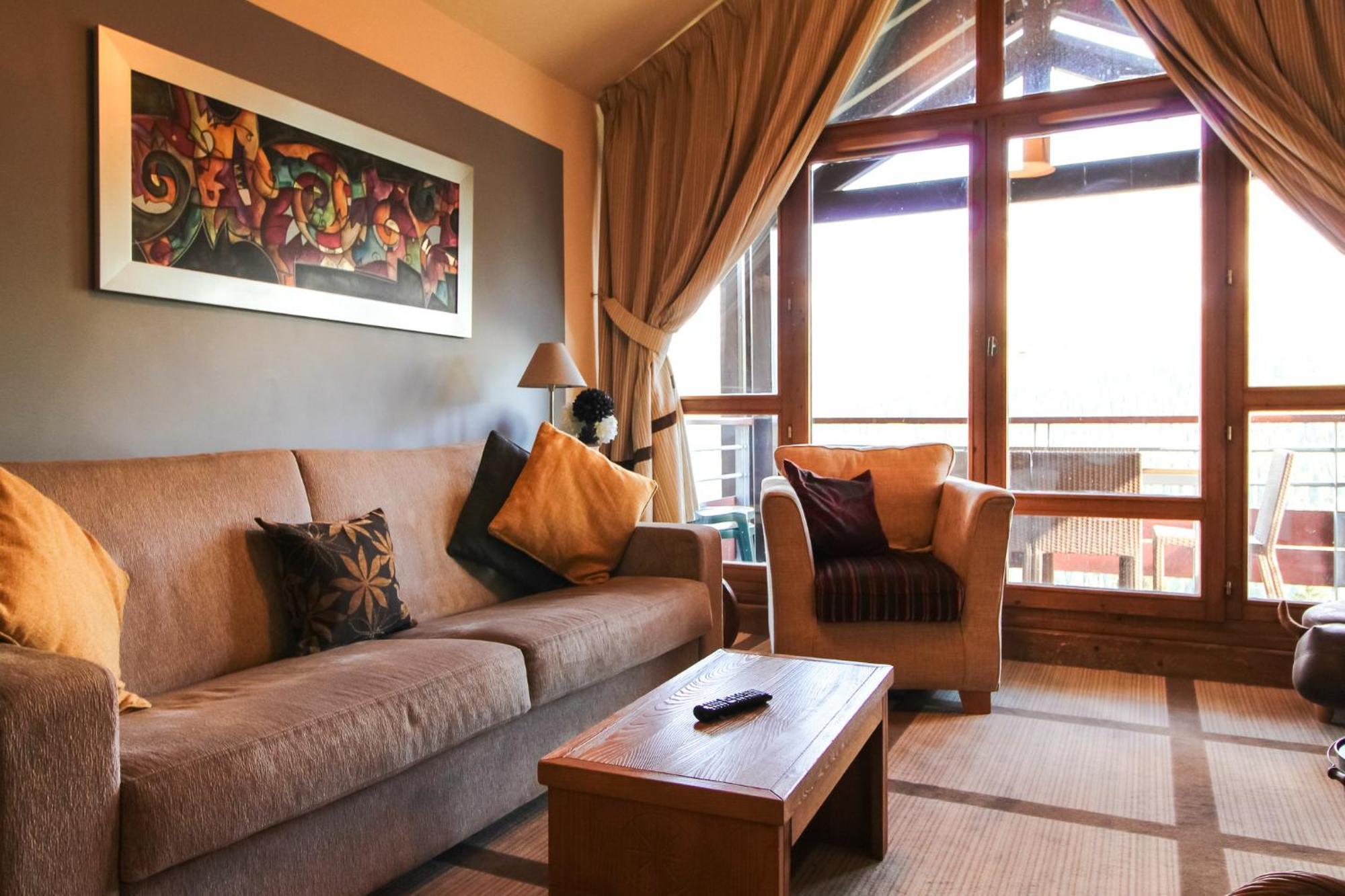 Exceptional 3 Bed Penthouse With Fireplace And Stunning Views Флен Екстериор снимка