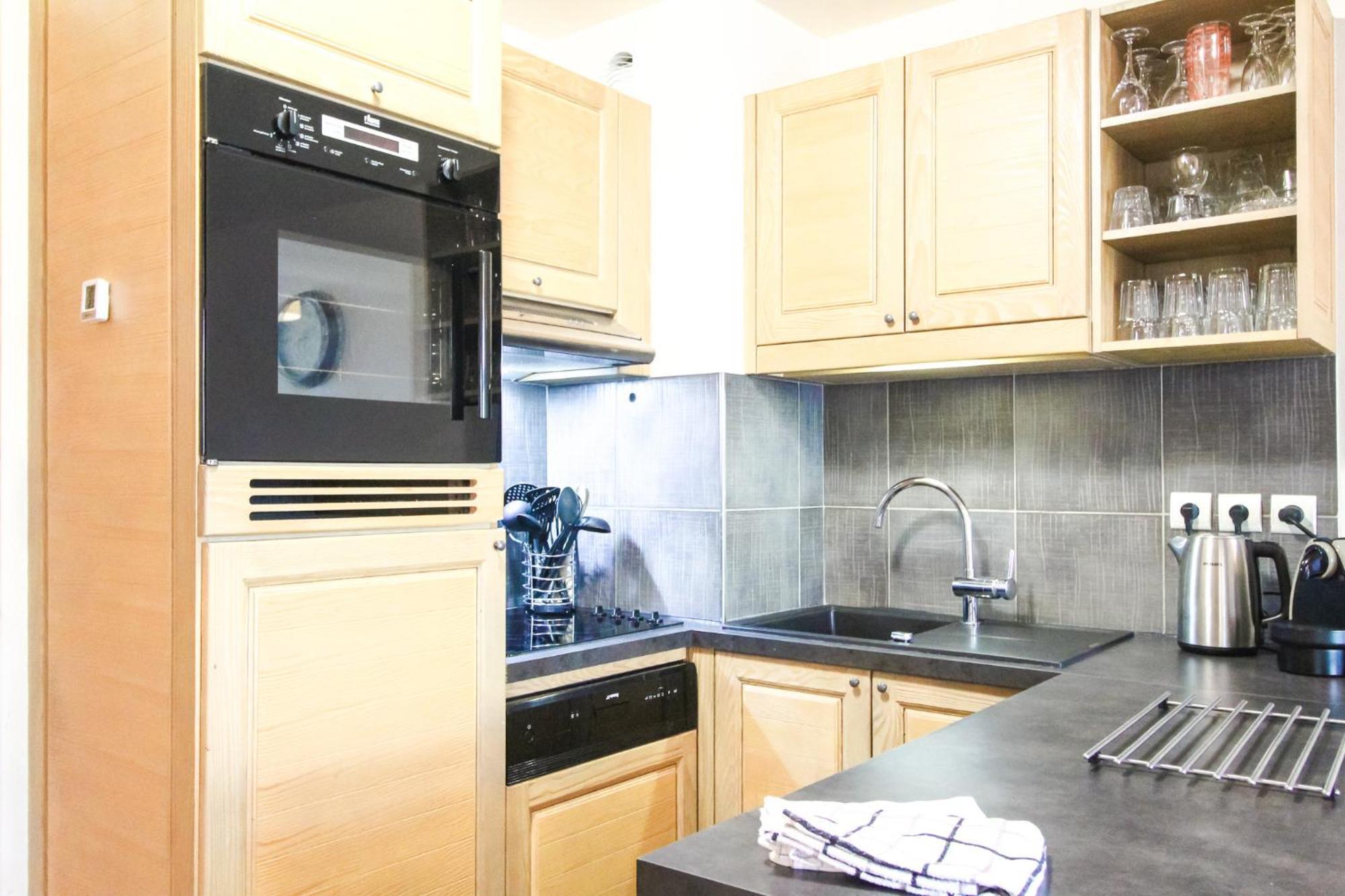Exceptional 3 Bed Penthouse With Fireplace And Stunning Views Флен Екстериор снимка
