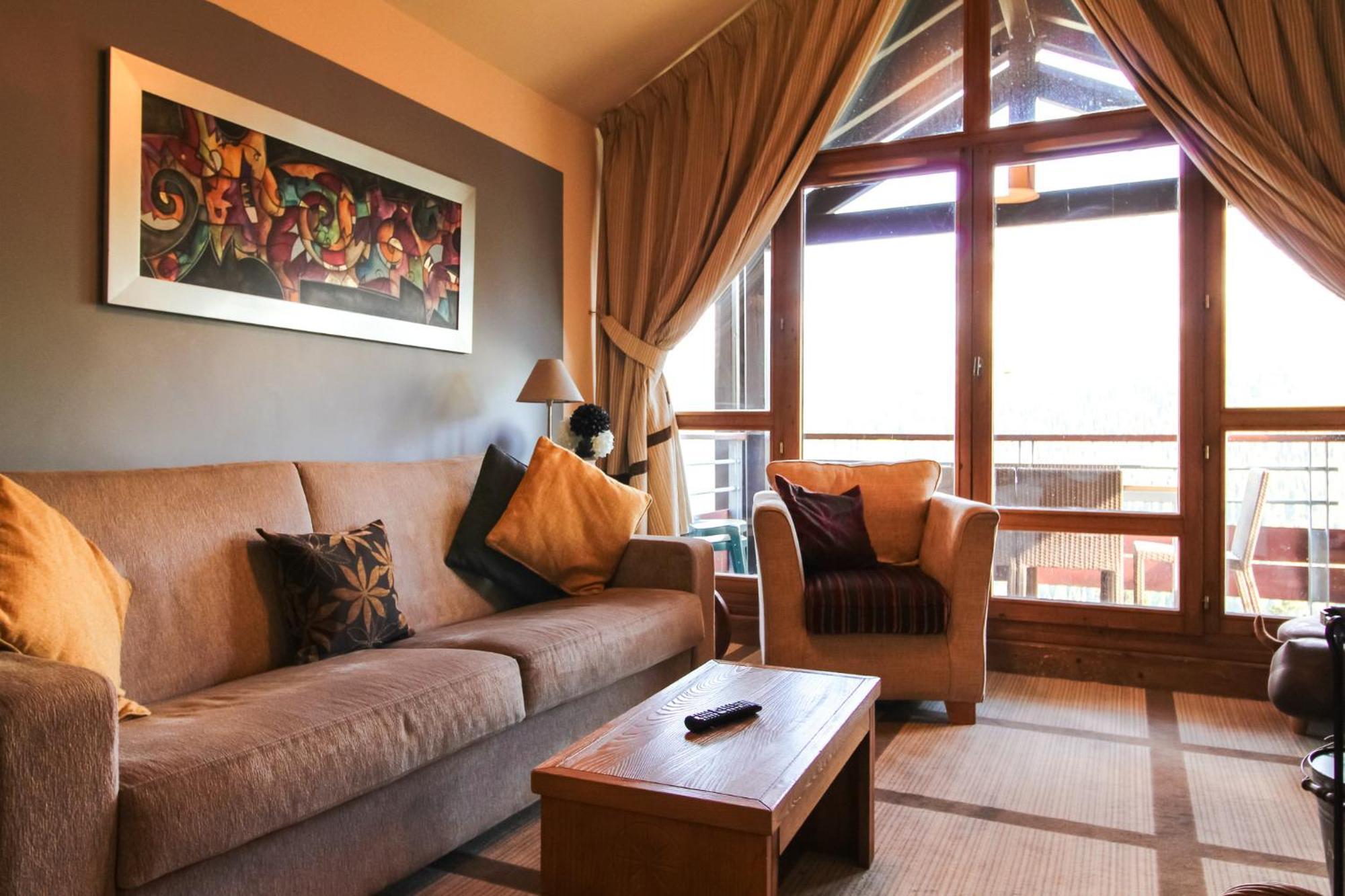 Exceptional 3 Bed Penthouse With Fireplace And Stunning Views Флен Екстериор снимка