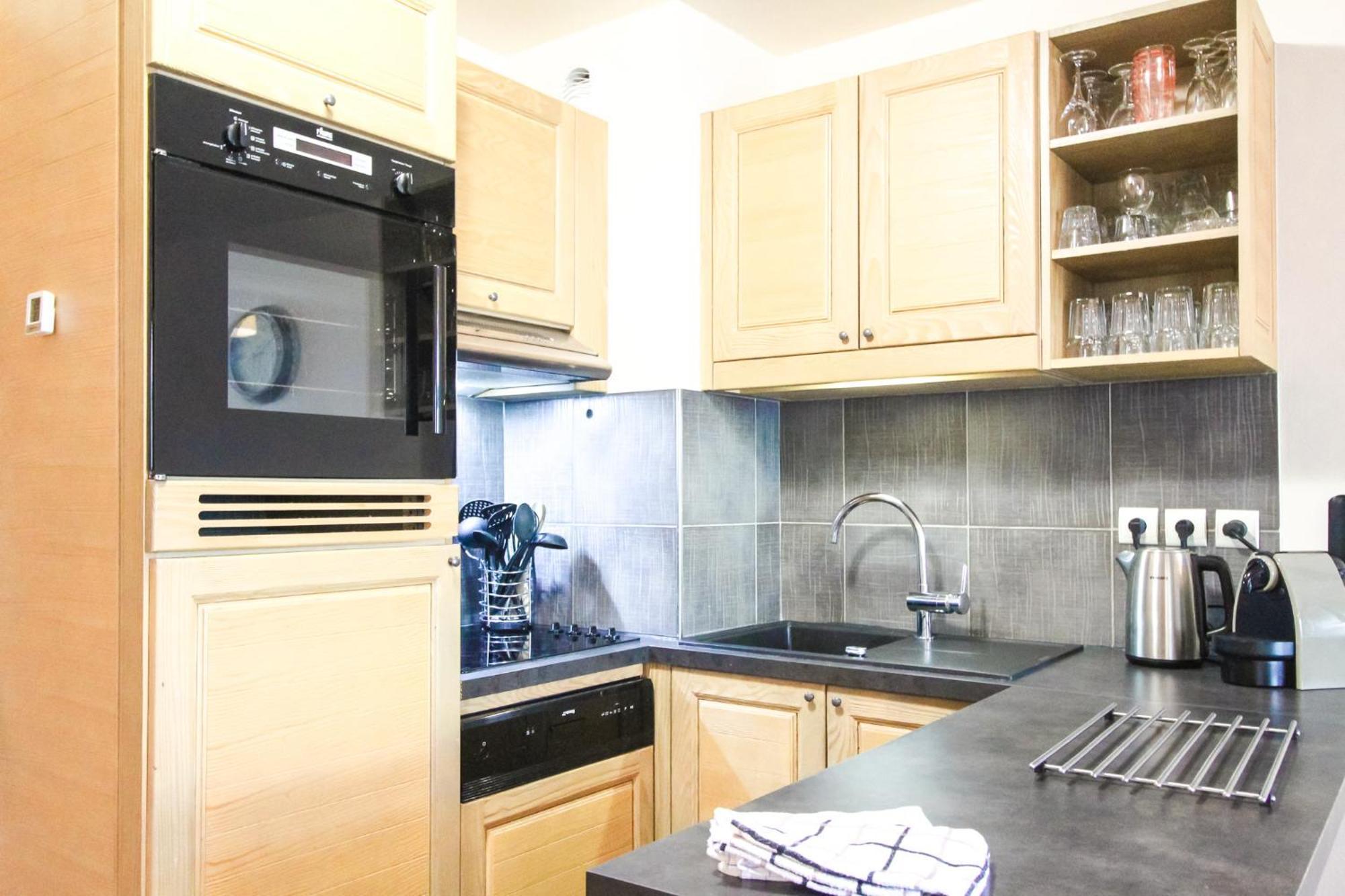 Exceptional 3 Bed Penthouse With Fireplace And Stunning Views Флен Екстериор снимка