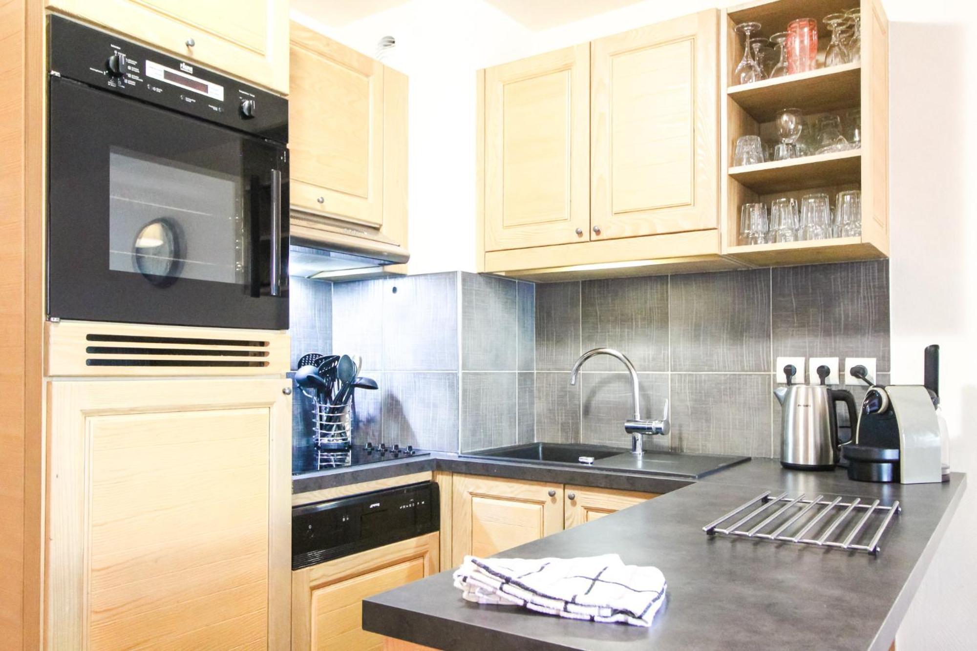 Exceptional 3 Bed Penthouse With Fireplace And Stunning Views Флен Екстериор снимка
